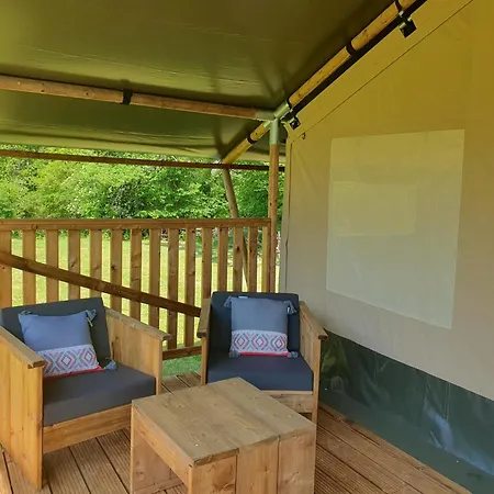 مكان تخييم Moulin Du Pommier *